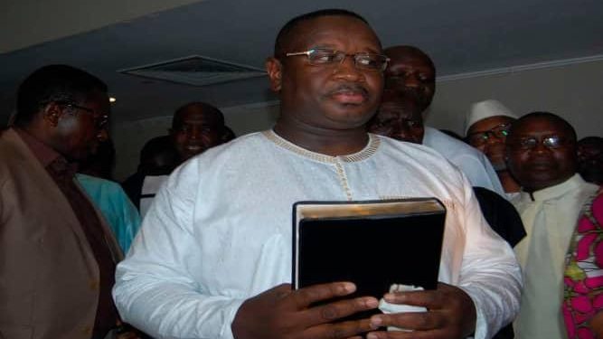 Prez Bio Demotes His Teacher