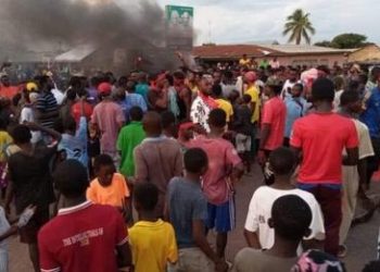 Kaaka’s Murder: Two Shot Dead As Irate Ejura Youth Clash With Police