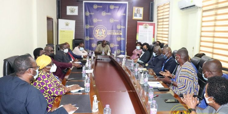 Parliamentary Select Committee On Defense And Interior Calls On Interior minister