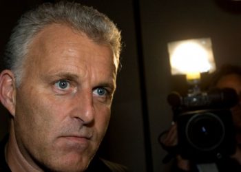 Thousands pay last respects to slain Dutch reporter