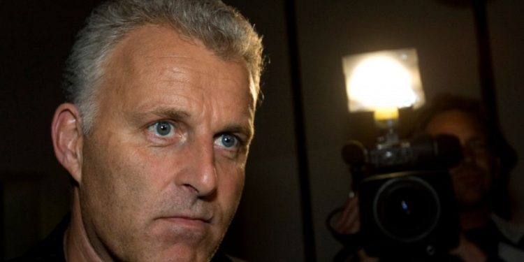 Thousands pay last respects to slain Dutch reporter