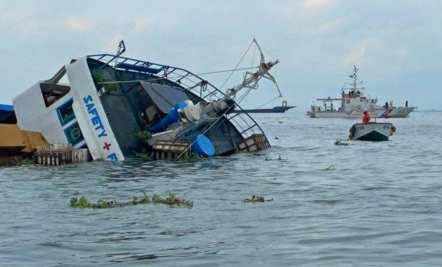 Cargo vessel collides with ship in Philippines, oil spill feared