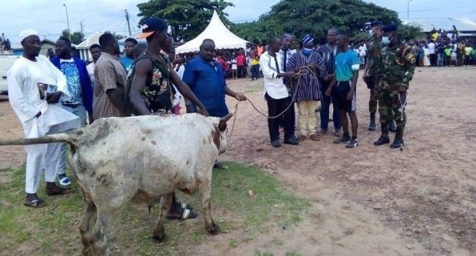 July 1 brutality: Wa residents and military smoke peace pipe with fun games