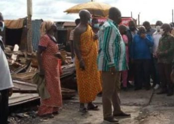 Akufo-Addo Meets Victims Of Akim Oda Fire Disaster