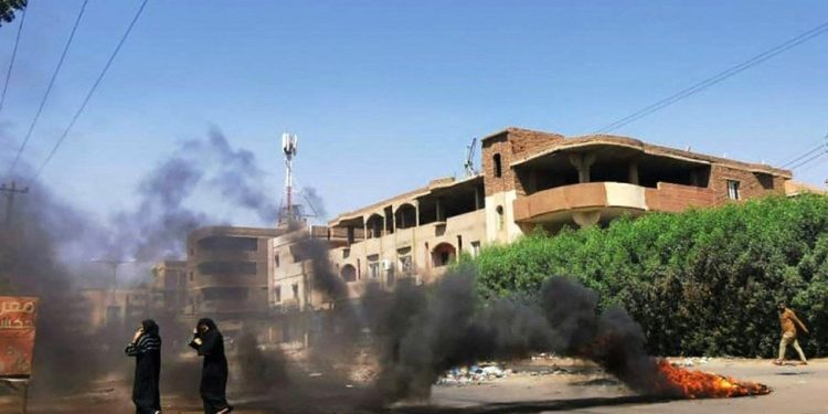 Sudan coup: Teachers tear-gassed at protest in Khartoum