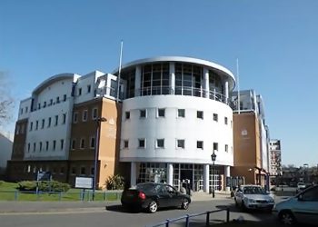 A mom Was arrested After She Brought A knife To A Police Station hoping To stab The Man Who Raped Her Daughter’s Corpse