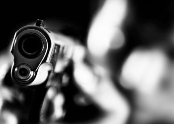 Robbers Invade Shop And Shoots Attendant In The Leg