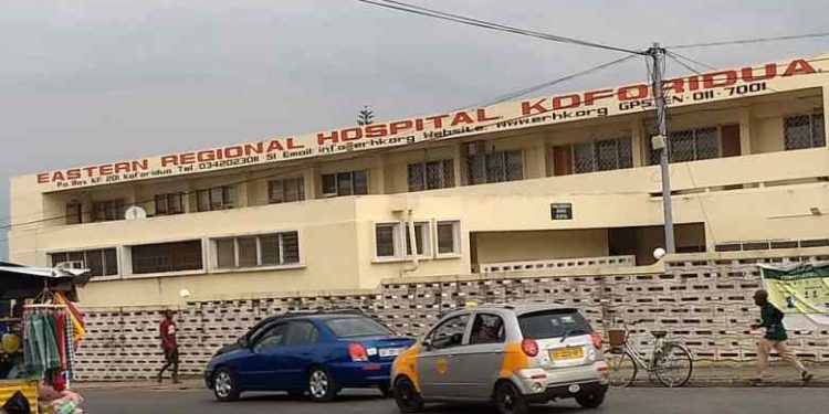 E/R: Two Nurses On Duty Fight At Eastern Regional Hospital In Presence Of Clients