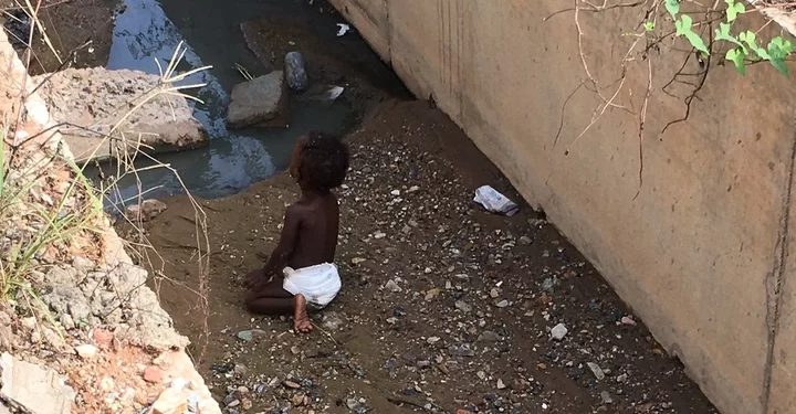 Man Finds Little Baby In A Huge Gutter At Ofankor