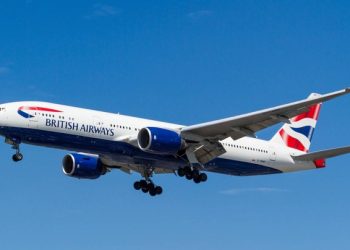 British Airways Plane Windscreen Cracked By Block Of Ice During Flight