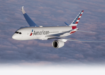 An American Airlines Flight Turns Back Over The Atlantic Because Of A Passenger Mask Dispute