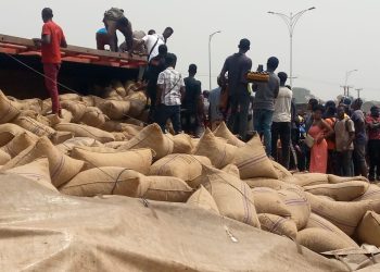 Heavy-Duty Truck Veers Off Ofankor Road