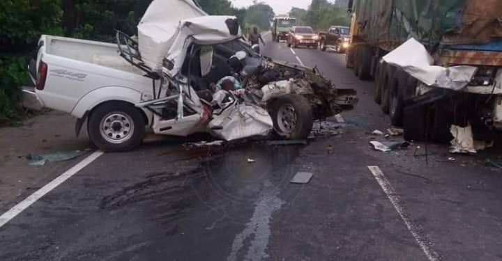 Just In:  Fatal Accident At Akim Aboabo Involving A Pickup And A Loaded Articulated Truck