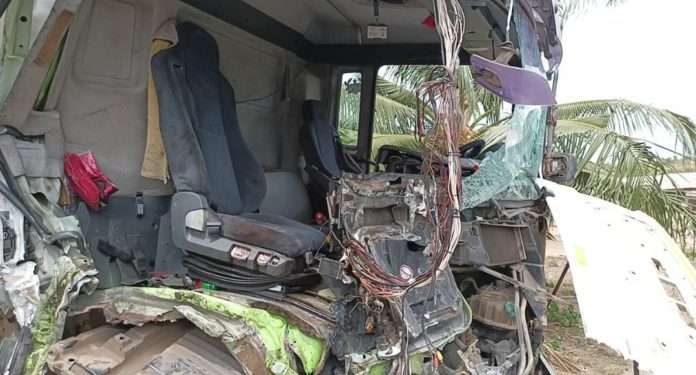 One Feared Dead, Driver In Critical Condition In Gomoa Dabenyin Accident