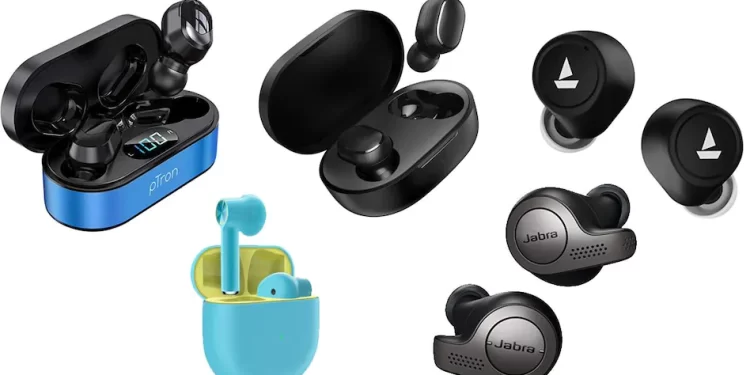 Using Ear Buds Can Lead To Hearing Loss – Experts