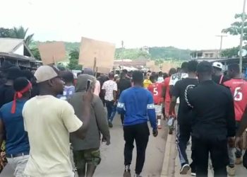Obuasi: Residents Demonstrate Over High Unemployment Rate