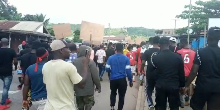 Obuasi: Residents Demonstrate Over High Unemployment Rate