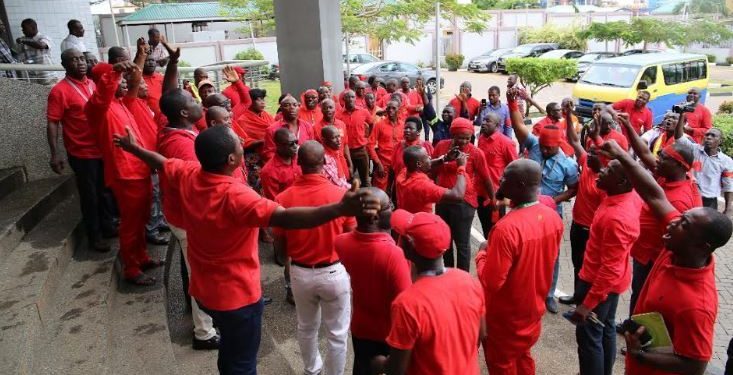 GPHA Workers Stage Demo Over MPS-GPHA Concession Deal