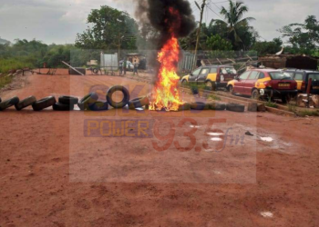 Aggrieved Mpohor Youth Block Deplorable Road Amidst Akufo-Addo’s Visit