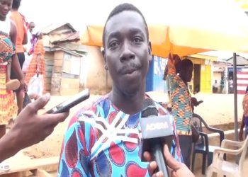 C/R: Toilet Attendant Bath Customer With Faeces over Misunderstanding On 50 Pesewas