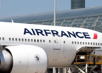Two Air France pilots suspended for ‘totally inappropriate’ mid-flight brawl