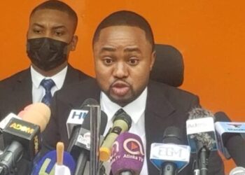 School of Law president impeached after financial impropriety allegations