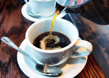 Drinking two to three cups of coffee a day could be linked to longer lifes