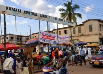 Traders in Kumasi shut down shops in protest of exorbitant taxes on businesses