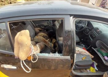 Taxi Driver Tied With Ropes killed in his Car at Manpong