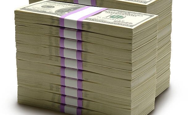 Ghana’s int’l reserves drop from $9.7bn (4.4 months of import cover) to $6.2bn (2.7 months)