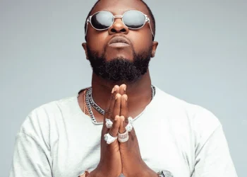 Guru signs 6-year record deal with Australian-based company