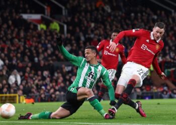 Manchester United score four in first-leg success over Real Betis