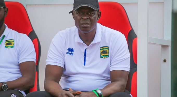 Kotoko coach Seydou Zerbo leaves for Burkina Faso following son’s death