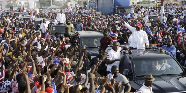 Large crowd sometimes make Politicians talk like they have taken “Akpateshie” – political analyst