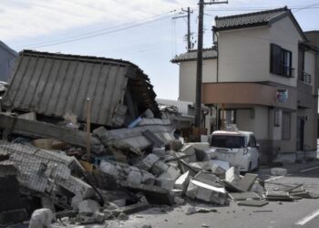6.2 magnitude earthquake hits Japan