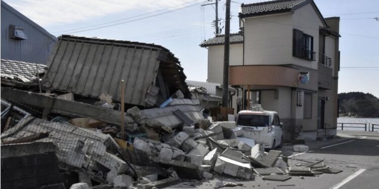6.2 magnitude earthquake hits Japan