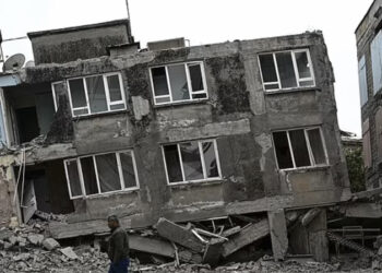 Father who lost wife and two children in Turkish earthquake kills surviving daughter and himself