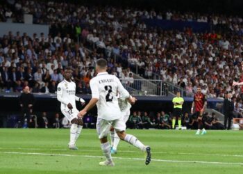 Real Madrid 1-1 Manchester City: Kevin de Bruyne helps City draw Champions League first leg