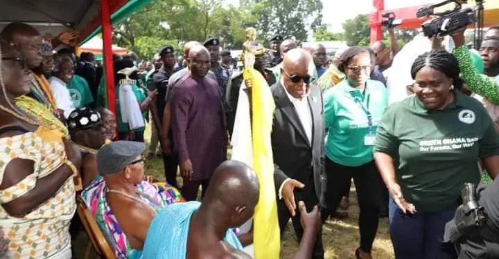 Mempeasem chief apologises to Akufo-Addo over refusal to stand for national anthem