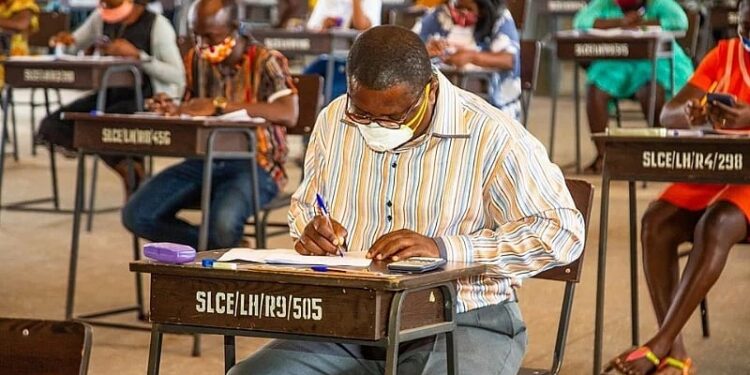 Teacher licensure exams: Form a union and call for a remark – Teachers told