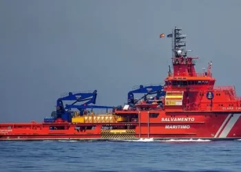 Migrant boat carrying 200 people missing off Canary Islands