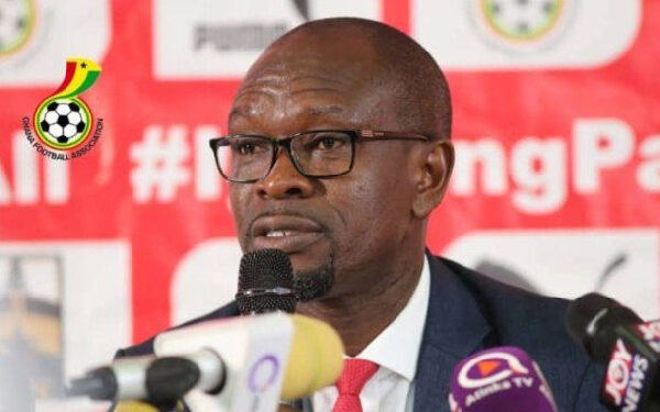 Ministry of Youth and Sports clarifies CK Akonnor’s  salary payments