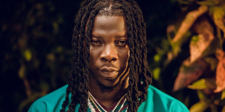 Stonebwoy and his team robbed after diamond shopping in renowned US store, reports