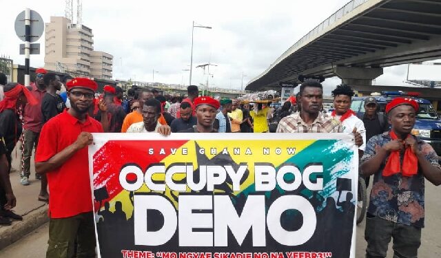 [photos] #OccupyBoG demo underway