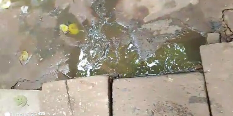 Tema: Burst sewage line fixed after Plan B FM’s report