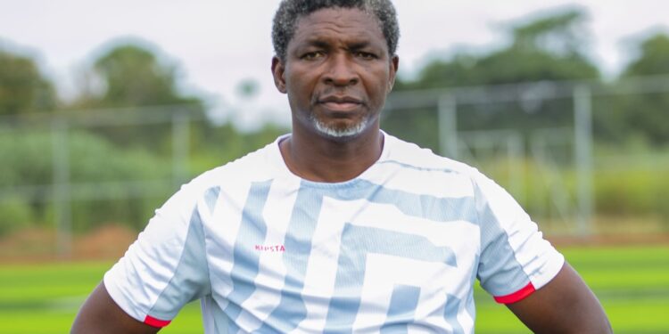 Maxwell Konadu rushed to hospital after attacks from Bofoakwa Tano fans