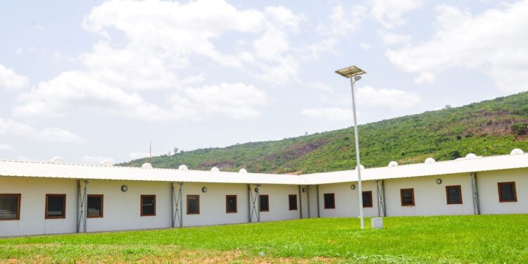 Thief Poses As Doctor, Steals Electronics From Dodowa Government Hospital Emergency ward