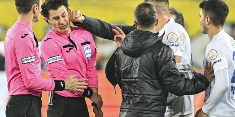 Turkish FA suspends league after club president hits referees
