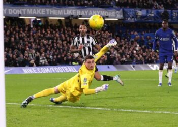 EFL Cup: Chelsea beat Newcastle on penalties to reach semis