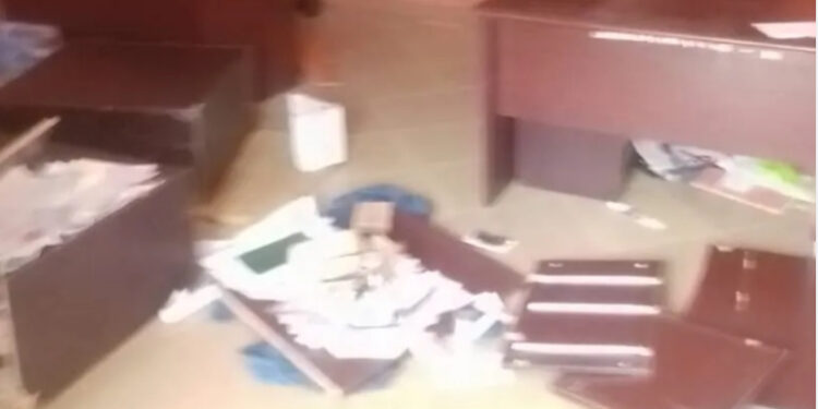 Irate youth vandalise Cocoa Board Office at Dodi-Papase